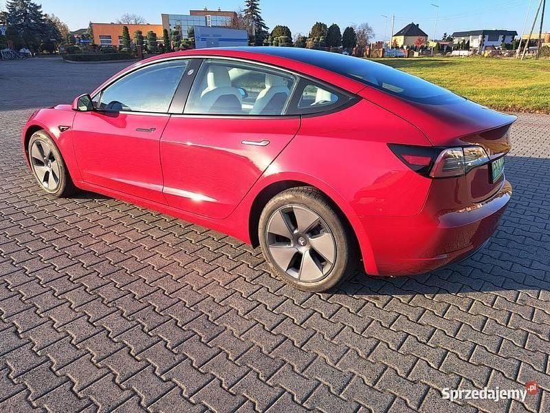 Używany Tesla Model 3 Standard Range 2022 Sedan/Limuzyna