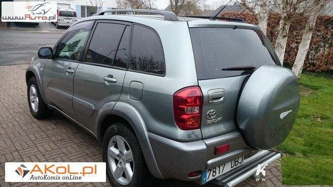 Używany Toyota RAV4 Sol 116 KM (85 kW) 2005 Srebrny (metalik) SUV