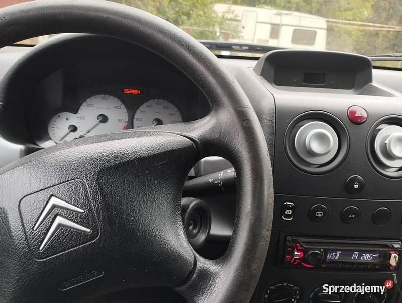 Używany 2004 Citroën Berlingo Minivan | 5500 zł - Obraz 1/4