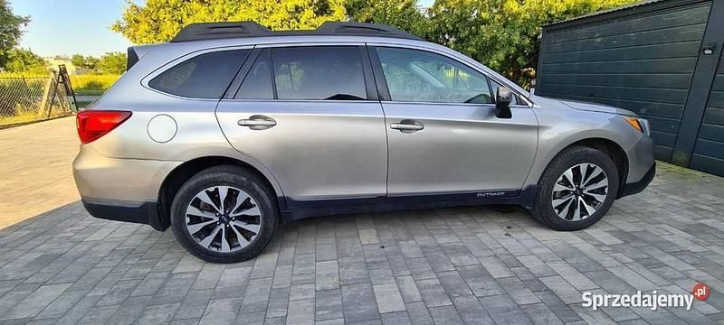 Używany 2017 Subaru Outback SUV | 69 900 zł - Obraz 1/4
