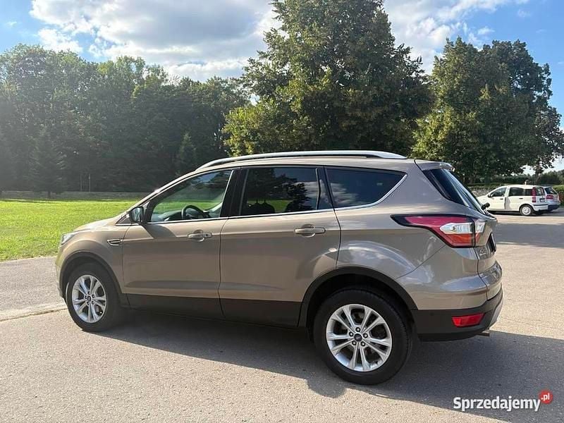 Szary Używany 2019 Ford Kuga SUV | 72 900 zł (Uczciwa cena) - Obraz 1/4