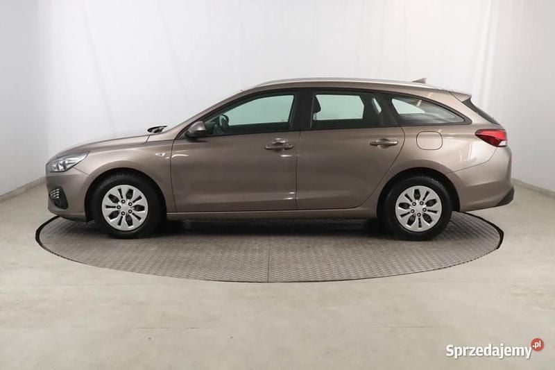 Używany Hyundai i30 120 KM (88 kW) 2021 Szary Kombi