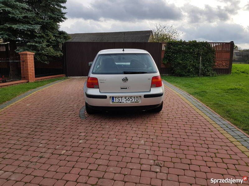 Używany VW Golf IV 1999 Srebrny Hatchback