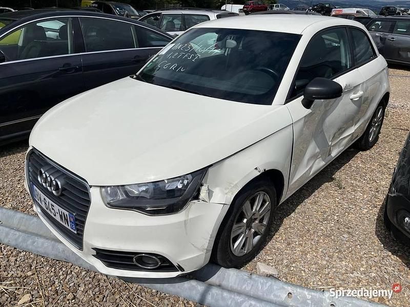 Biały Używany 2011 Audi A1 Ambiente Hatchback | 15 900 zł - Obraz 1/4