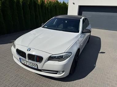 Biały Używany 2013 BMW 520 Kombi | 43 500 zł - Obraz 1/4