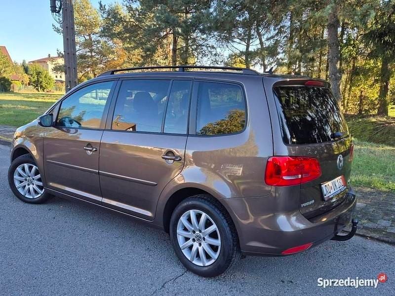 Brązowy Używany 2011 VW Touran Minivan | 25 800 zł (Uczciwa cena) - Obraz 1/4