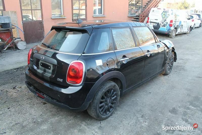 Używany Mini ONE 102 KM (75 kW) 2016 Czarny Hatchback