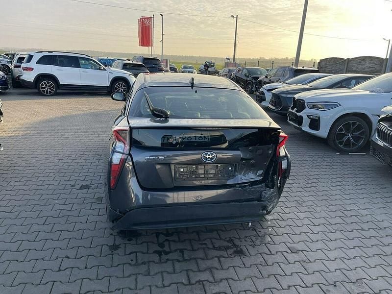 Używany Toyota Prius 122 KM (89 kW) 2017 Czarny SUV