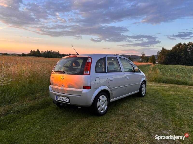 Używany Opel Meriva 105 KM (77 kW) 2006 Srebrny Minivan