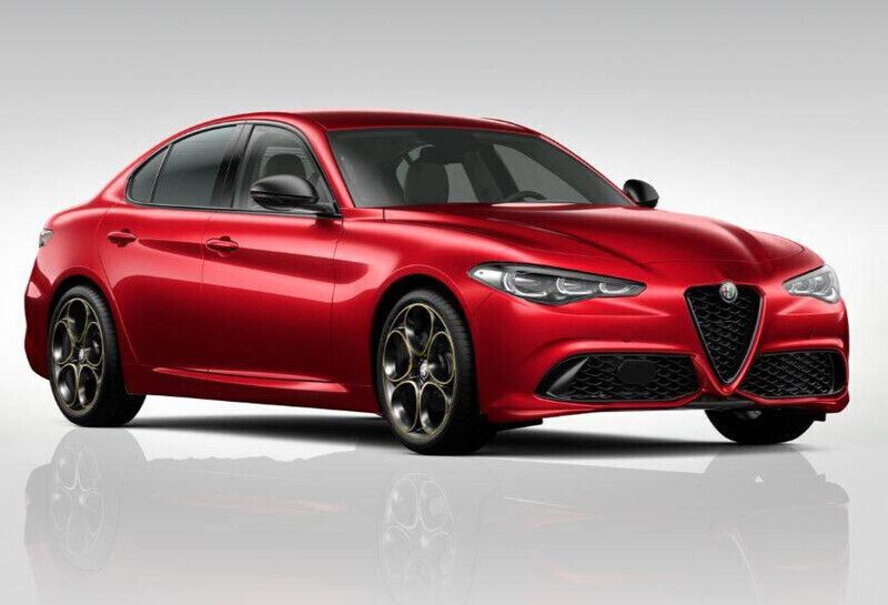 Lakier specjalny czerwony etna red Nowe 2025 Alfa Romeo Giulia Sedan/Limuzyna | 237 000 zł - Obraz 1/4