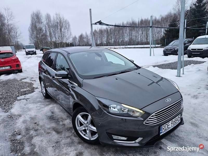Używany Ford Focus Titanium 2015 Szary Kombi