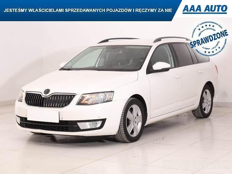Używany Skoda Octavia 2016 Biały Hatchback