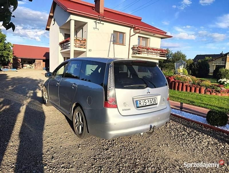 Używany Mitsubishi Grandis 140 KM (102 kW) 2007 Minivan