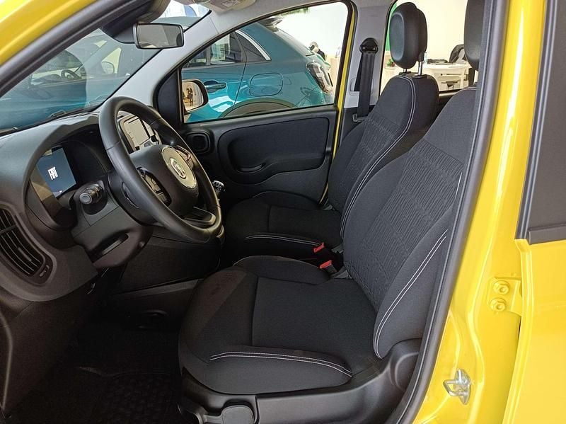 Nowe Fiat Panda Icon 70 KM (51 kW) 2025 Lakier pastelowy zółty positano Hatchback