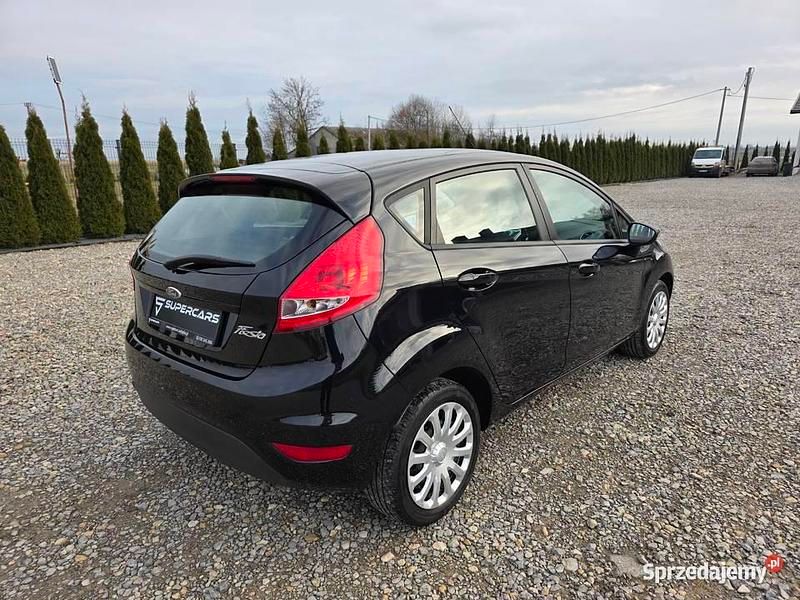 Używany Ford Fiesta Ghia 2011 Czarny Hatchback