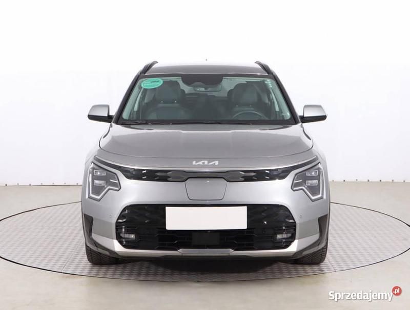 Szary Używany 2022 Kia e-Niro SUV | 89 999 zł - Obraz 1/4