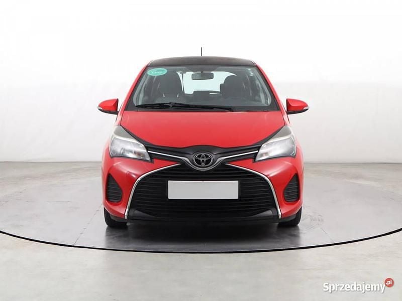 Czerwony Używany 2015 Toyota Yaris Hatchback | 24 999 zł (Uczciwa cena) - Obraz 1/4