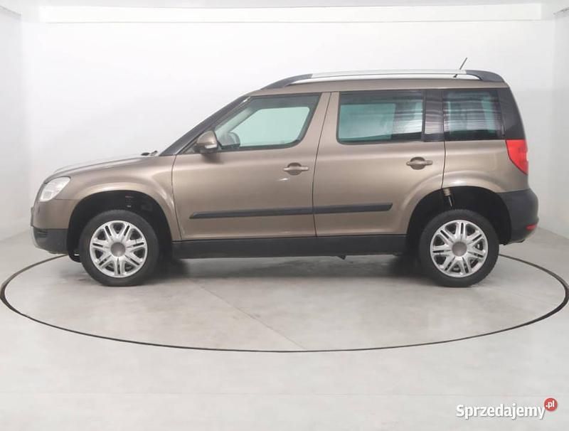 Używany Skoda Yeti 105 KM (77 kW) 2011 Brązowy SUV