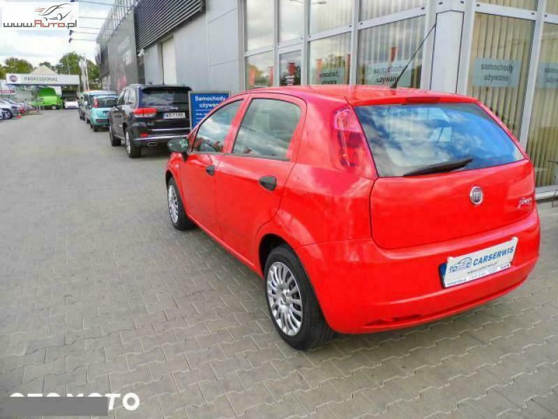 Używany Fiat Grande Punto 75 KM (55 kW) 2011 Czerwony Hatchback