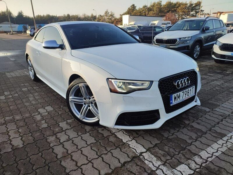 Używany Audi S5 Comfort 333 KM (244 kW) 2014 Biały (metalik) Coupe