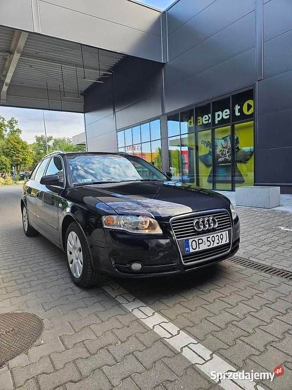Czarny Używany 2007 Audi A4 Ambiente Kombi | 9900 zł (Uczciwa cena) - Obraz 1/4