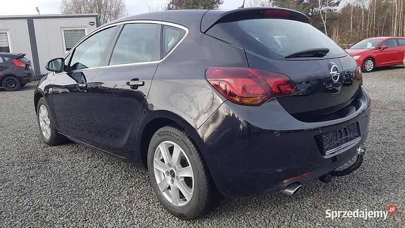 Używany Opel Astra Sport 2010 Czarny Hatchback
