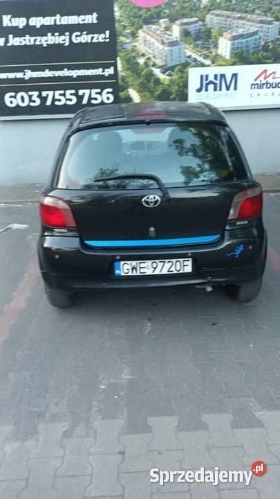 Czarny Używany 2002 Toyota Yaris Hatchback | 3000 zł (Dobra cena) - Obraz 1/2
