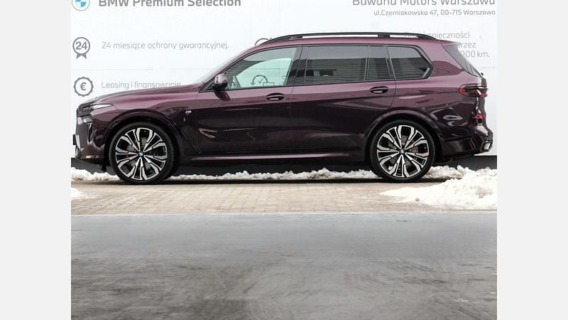 Używany BMW X7 Comfort Edition 340 KM (250 kW) 2024 Lakierowanie individual 359 mora metallic metalizowany SUV