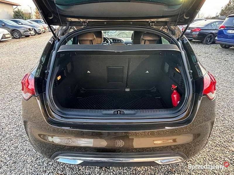 Używany Citroën DS4 2014 Brązowy Hatchback