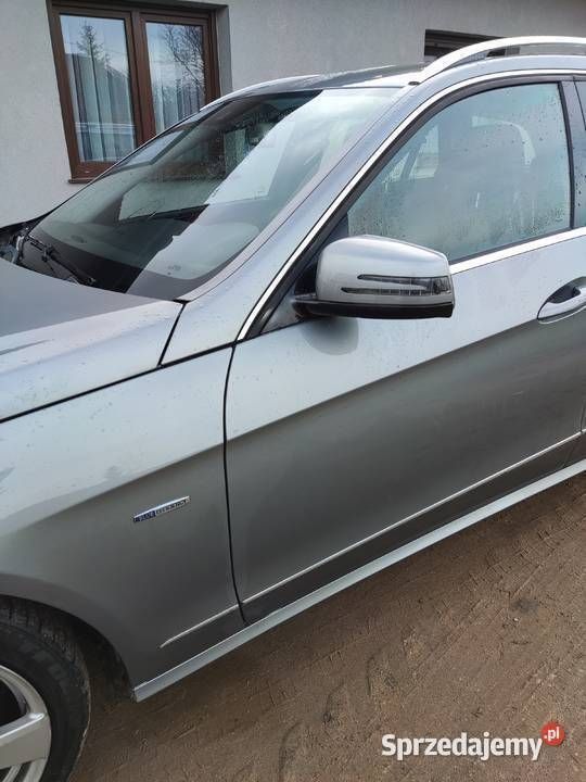 Używany Mercedes 220 2011