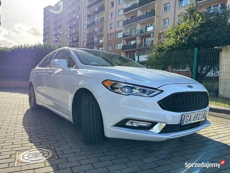 Używany Ford Fusion Titanium 2017 Biały Sedan/Limuzyna