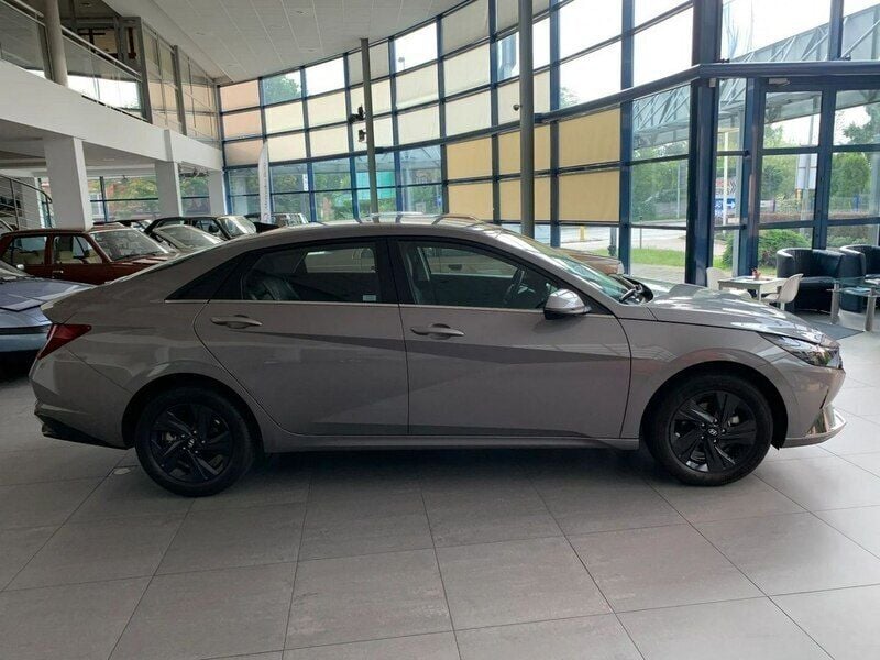Używany Hyundai Elantra 123 KM (90 kW) 2022 Szary (metalik) Sedan/Limuzyna