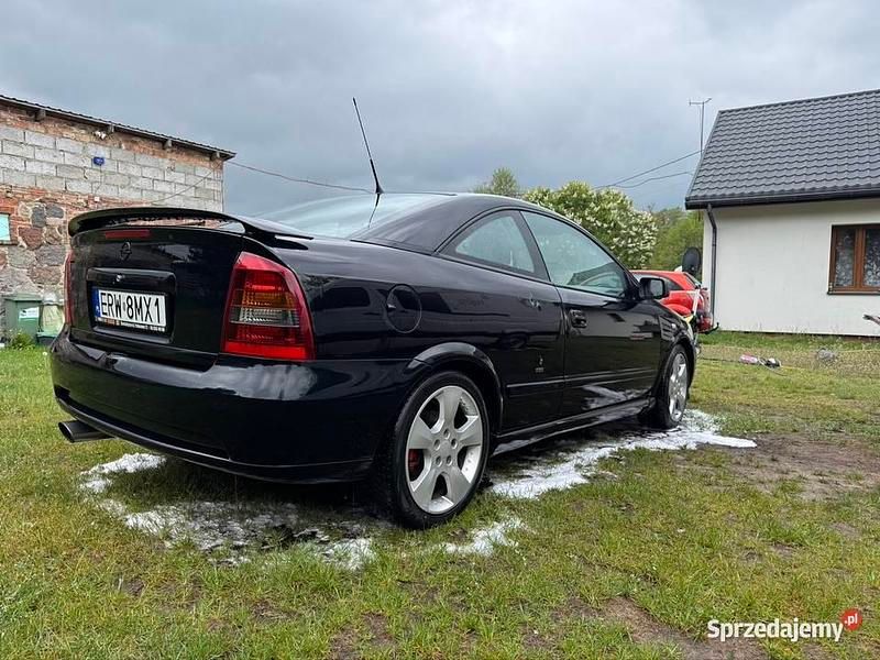 Czarny Używany 2003 Opel Astra Coupe | 4500 zł (Dość drogi) - Obraz 1/4