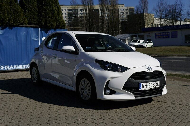 Biały Używany 2022 Toyota Yaris Hatchback | 55 900 zł (Uczciwa cena) - Obraz 1/4