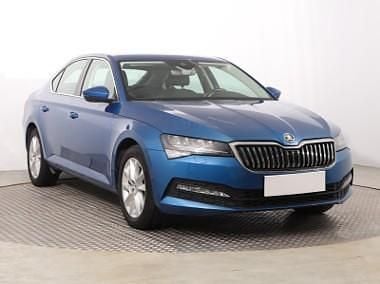 Używany Skoda Superb 150 KM (110 kW) 2022 Niebieski Sedan/Limuzyna