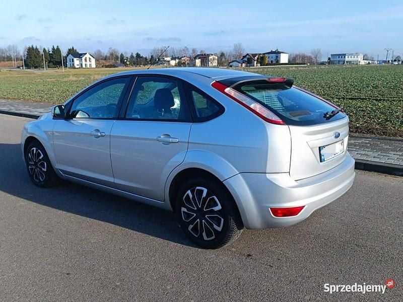 Używany Ford Focus 90 KM (66 kW) 2010 Srebrny Hatchback