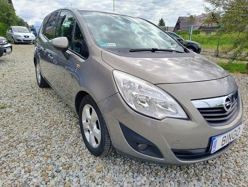 Grafitowy (metalik) Używany 2012 Opel Meriva Minivan | 20 900 zł (Dobra cena) - Obraz 1/4