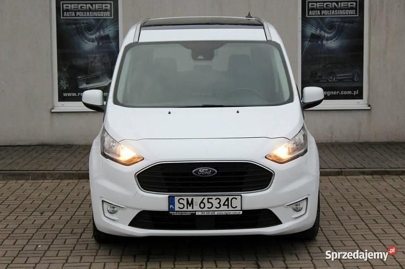 Biały Używany 2021 Ford Tourneo Titanium Minivan | 67 900 zł (Uczciwa cena) - Obraz 1/4