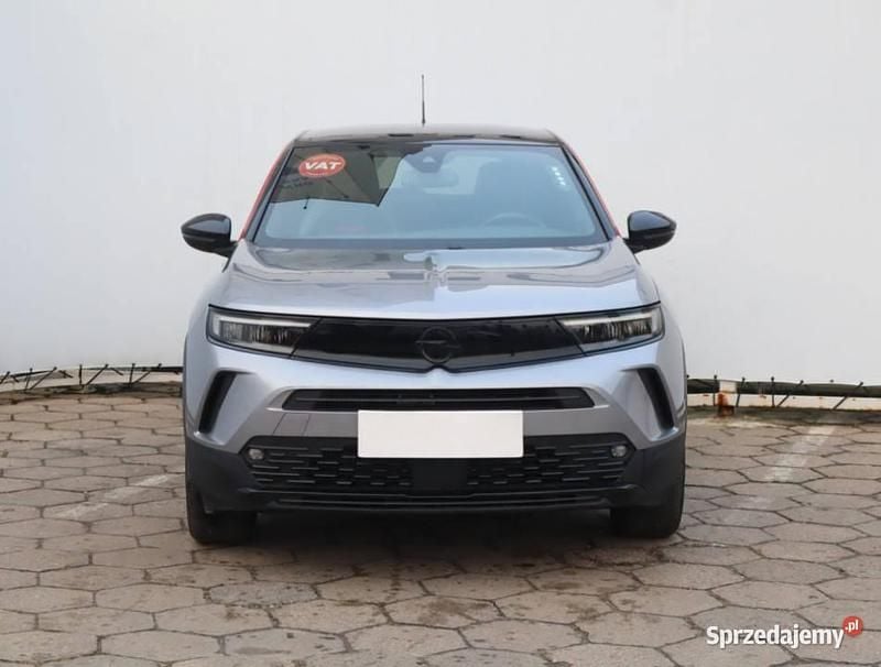 Srebrny Używany 2023 Opel Mokka SUV | 79 999 zł (Uczciwa cena) - Obraz 1/4