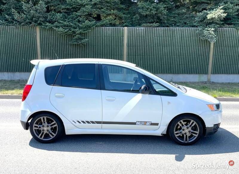 Używany Mitsubishi Colt 197 KM (144 kW) 2010 Biały Sedan/Limuzyna