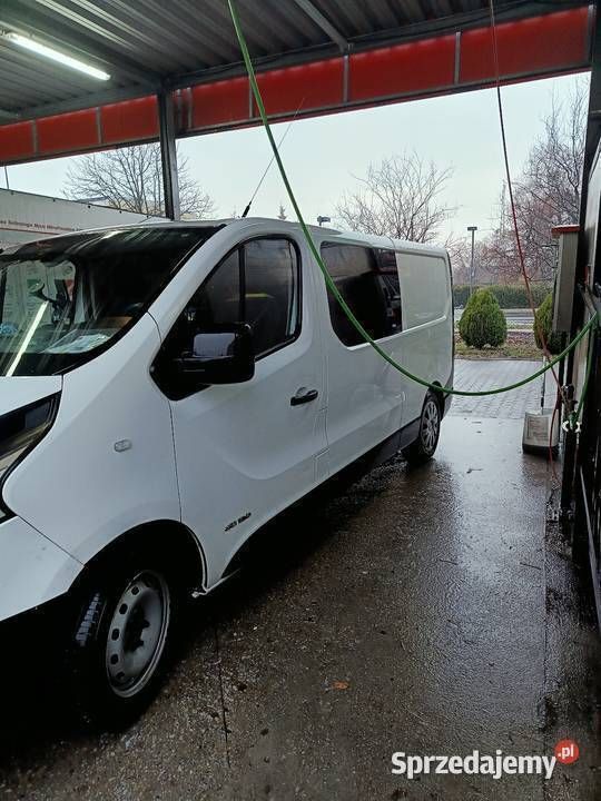 Biały Używany 2016 Renault Trafic Van | 52 000 zł (Uczciwa cena) - Obraz 1/4