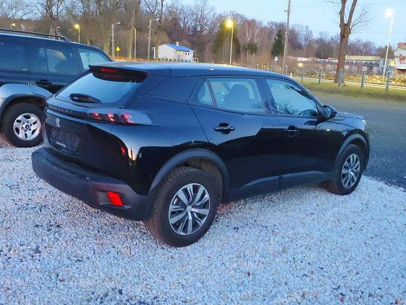 Używany Peugeot 2008 101 KM (74 kW) 2021 Czarny SUV