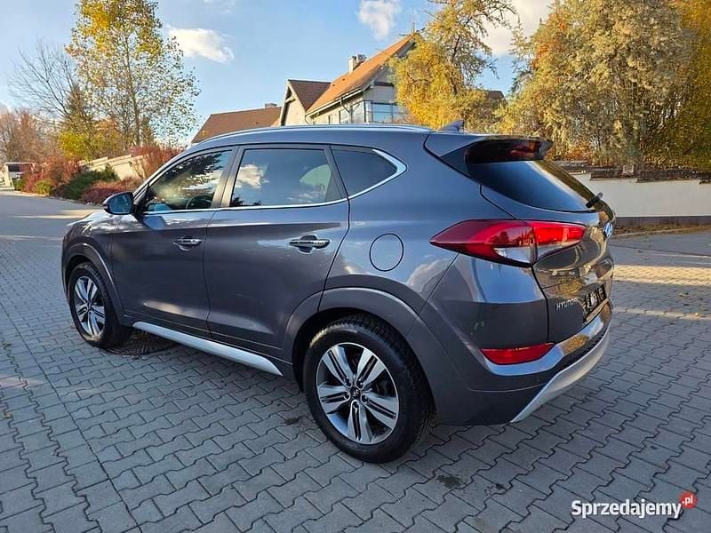 Biały Używany 2016 Hyundai Tucson SUV | 65 900 zł (Uczciwa cena) - Obraz 1/4