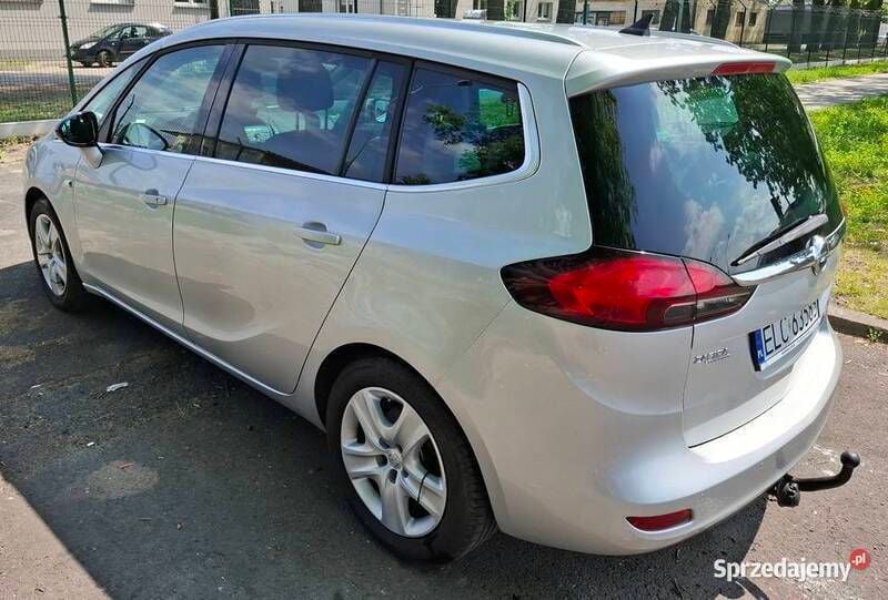 Używany Opel Zafira Tourer 2015 Srebrny Minivan