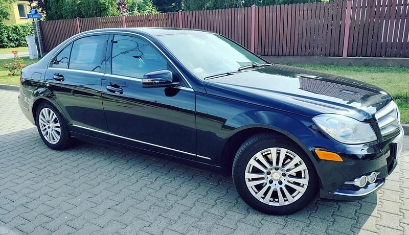 Czarny Używany 2012 Mercedes C250 Sedan/Limuzyna | 53 000 zł - Obraz 1/4