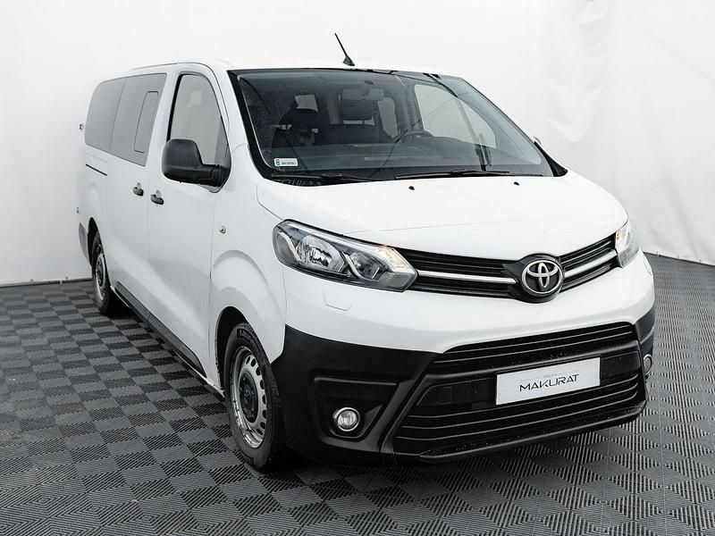 Używany Toyota Proace 145 KM (106 kW) 2021 Biały Minivan