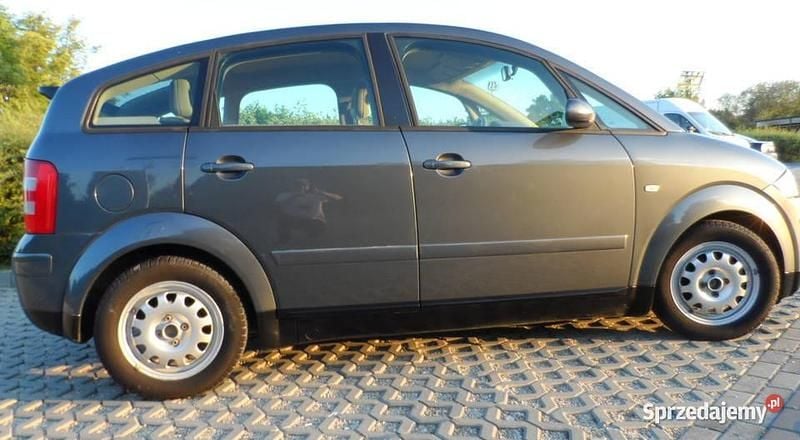 Szary Używany 2002 Audi A2 Hatchback | 10 800 zł - Obraz 1/4