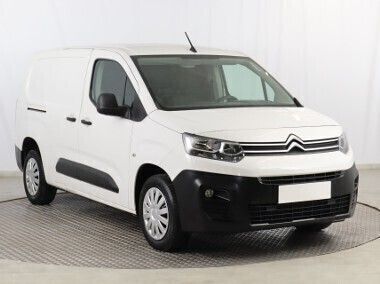Biały Używany 2018 Citroën Berlingo Minivan | 49 999 zł (Dość drogi) - Obraz 1/4