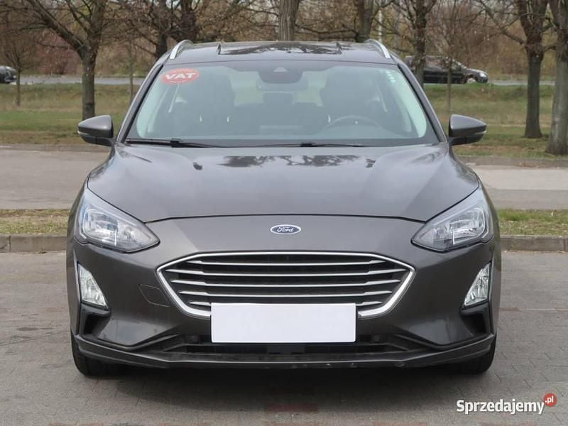 Szary Używany 2020 Ford Focus Kombi | 48 499 zł (Uczciwa cena) - Obraz 1/4