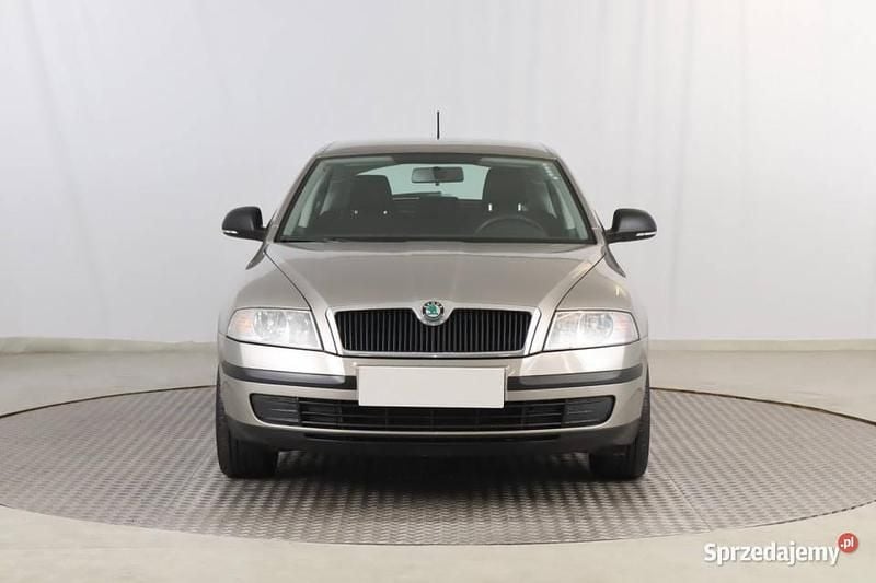 Beżowy Używany 2012 Skoda Octavia Hatchback | 24 999 zł (Uczciwa cena) - Obraz 1/4